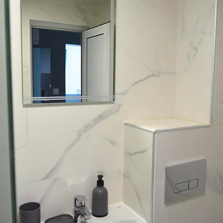 Апартамент By Baza Academic *