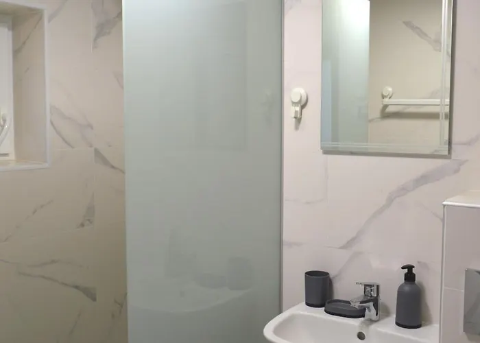 By Baza Academic * Nisipurile de Aur